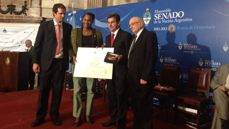 Alcalde de Santa Juana recibe reconocimiento por parte del Senado Argentino