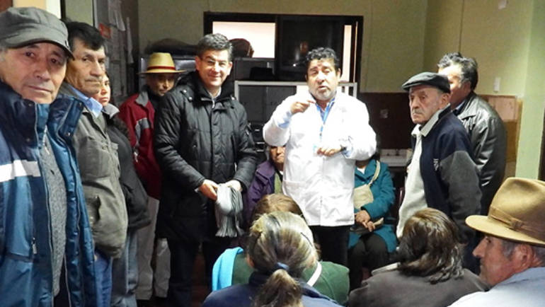 Alcalde Castro visitó posta de sector rural de Torre Dorada