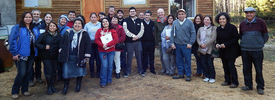 Visitan experiencia de cultivo de hongos Shiitake en Arauco