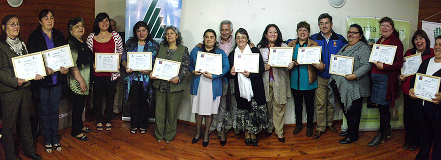 Más de 60 personas son certificadas en cursos organizados por Mininco, Sence y Municipalidad