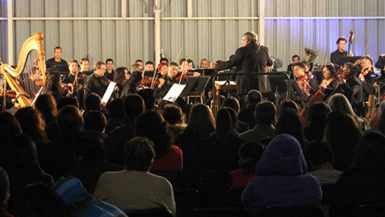 Orquesta Sinfónica de la UdeC deleitó al público de Santa Juana