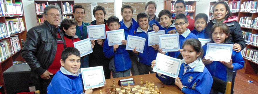 Estudiantes de Escuela Recaredo Vigueras ganan comunal de Ajedrez y pasan a torneo provincial