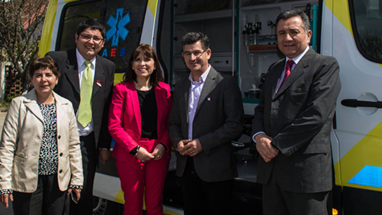 Hospital Clorinda Avello cumplió 51 años y celebró con nueva ambulancia