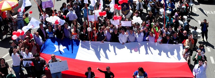 Alcalde Castro participó en marcha para pedir más médicos para Chile