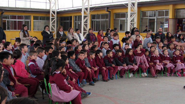 Con Show Infantil de Títeres celebraron el Día del Alumno en Escuela Diego Portales