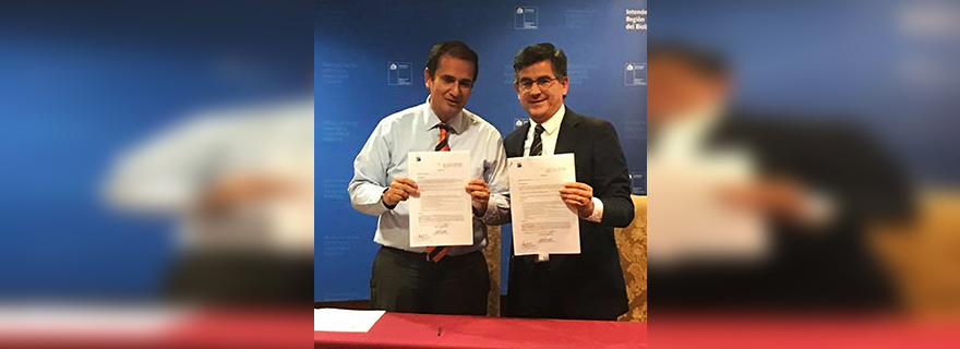 Alcalde e Intendente firman convenio para financiar importantes obras